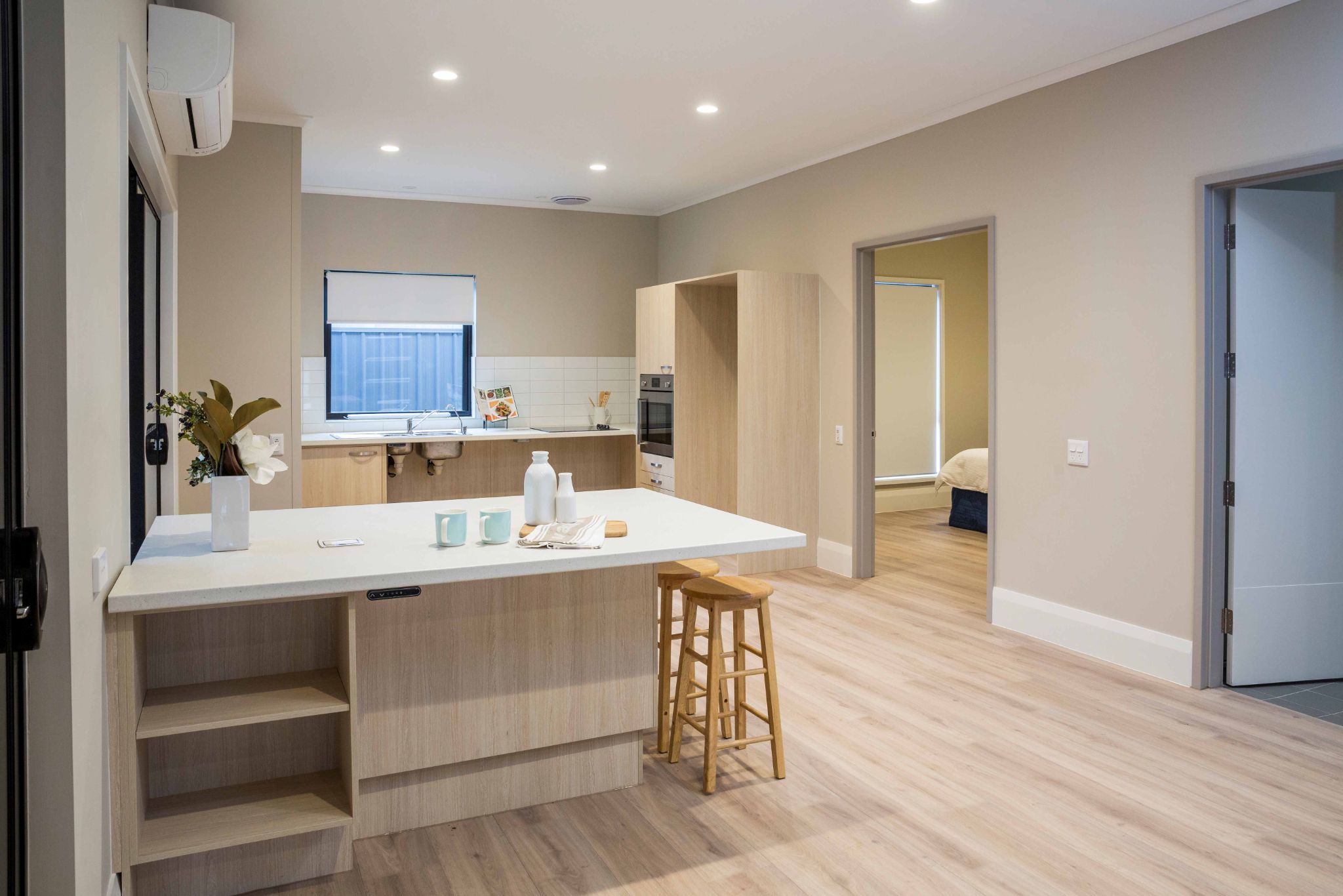 thomas   kitchen.lounge