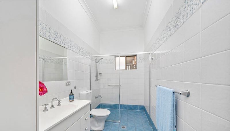 campsie dryden   bathroom