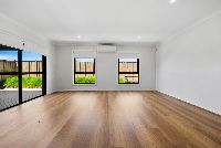 009 Open2view_ID861056