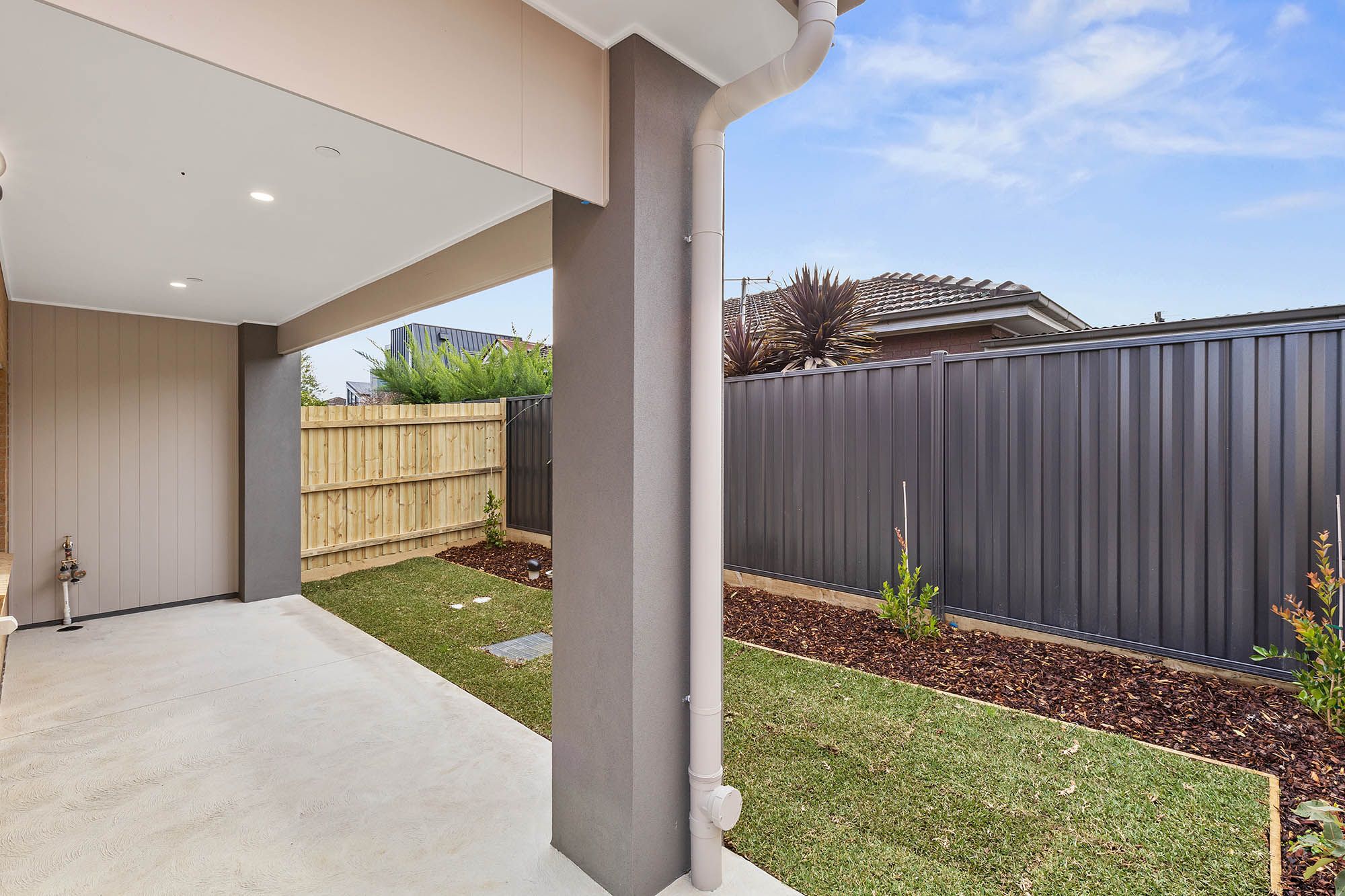 Smith IL   Alfresco Right 2 LR No Logo