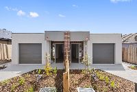 Facade Both 4 LR No Logo