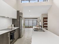 005 Open2view_ID719733-160_Kinghorne_Street