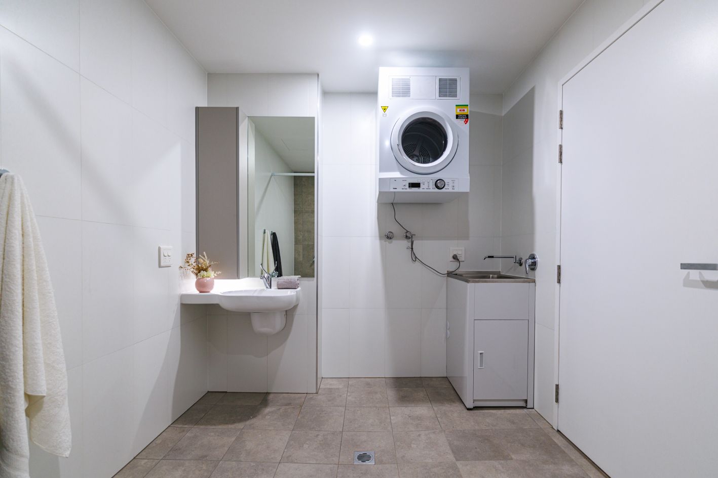 7 BlueCHP-SDA-Apartment-Bathroom1b