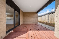 011 Open2view_ID779471-1_Empress_St