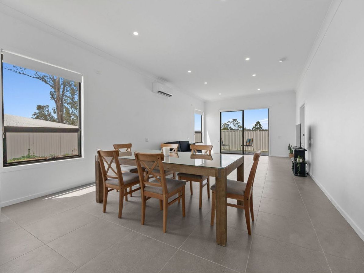 3   Bertha St 66a - Dining