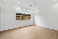 012 Open2view_ID968415-8_Sherlock_Street