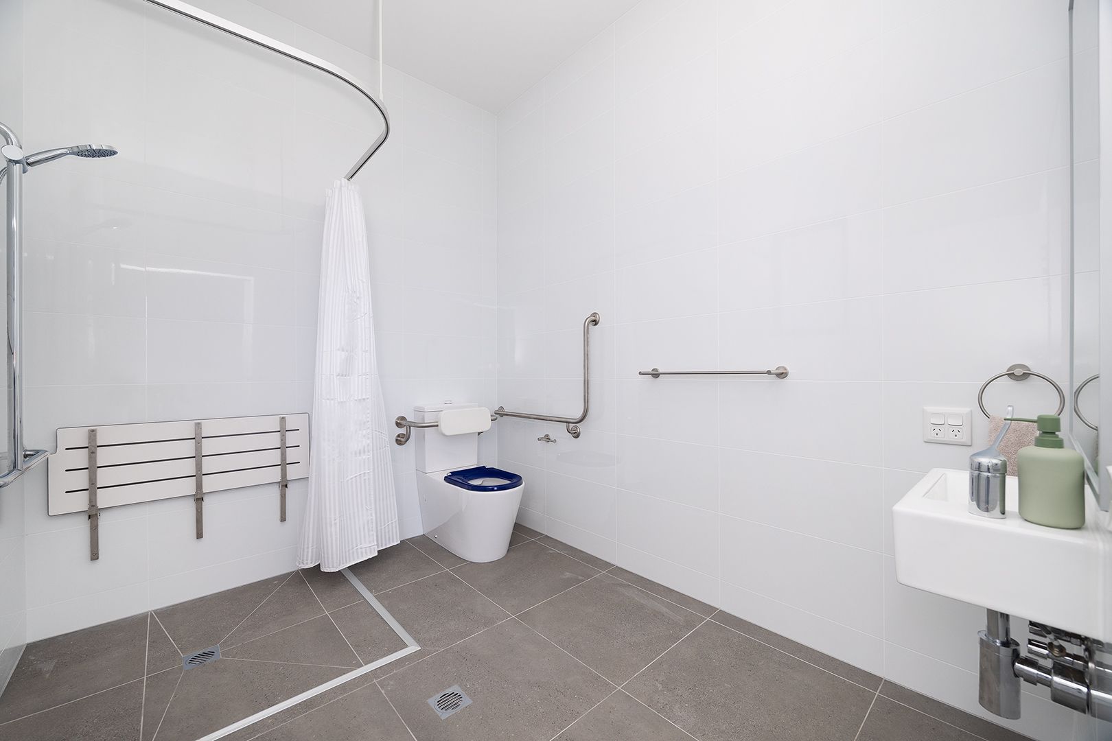 9   Bertha St 66a - Ensuite 2