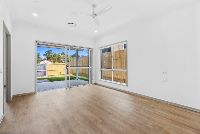 002 Open2view_ID968416-1_Brett_Road