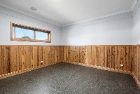 15 St Johns Rd Thurgoona 31