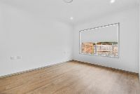 004 Open2view_ID968416-1_Brett_Road