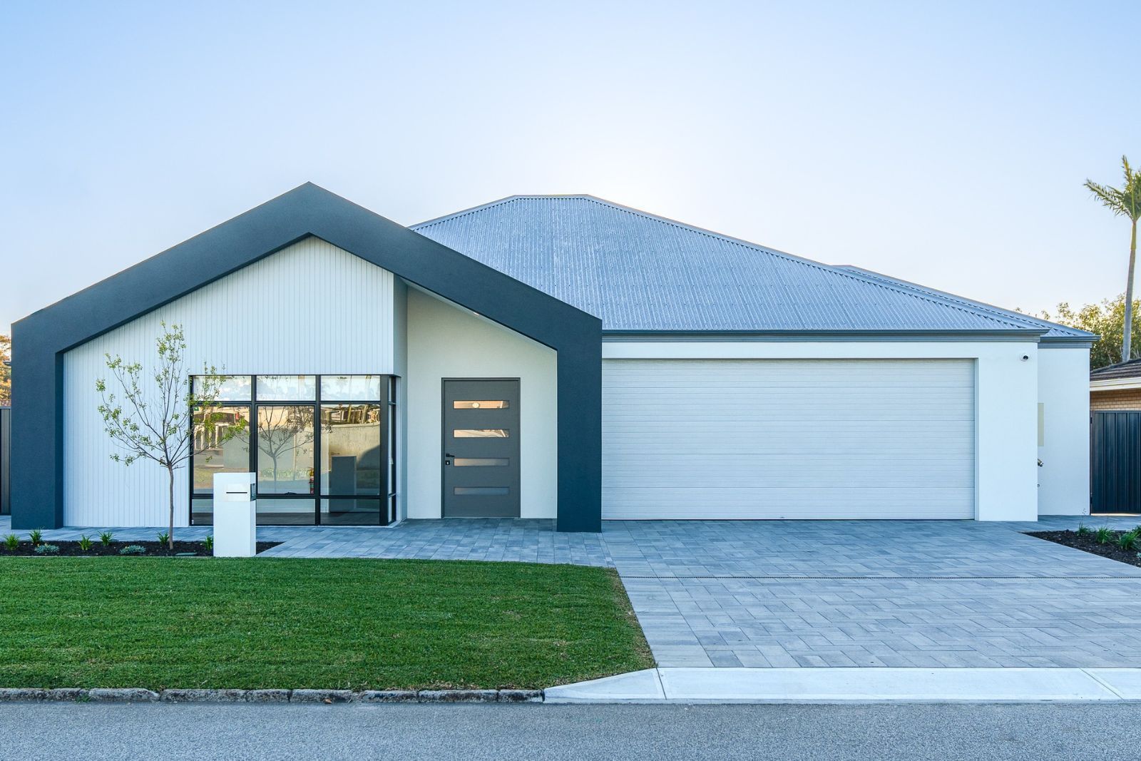 Dianella Light front example