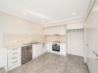 005 Open2view_ID956655-31_Pillar_Street[1]