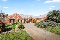 15 St Johns Rd Thurgoona 34