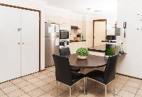 SIL023 LR_Budgewoi_dining 2