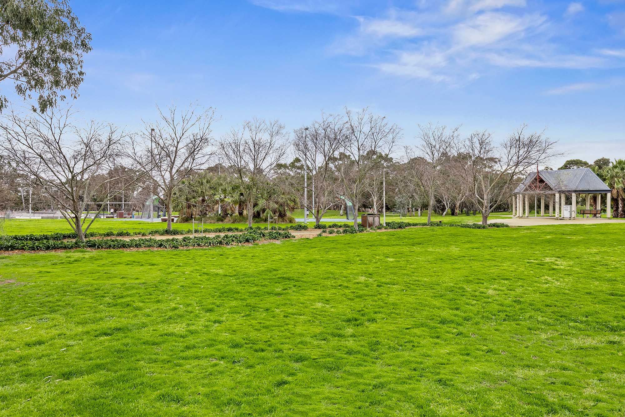 Chelsea   Bicentennial Park LR No Logo