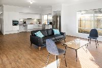 DSC 4264HolisticHomeCare_