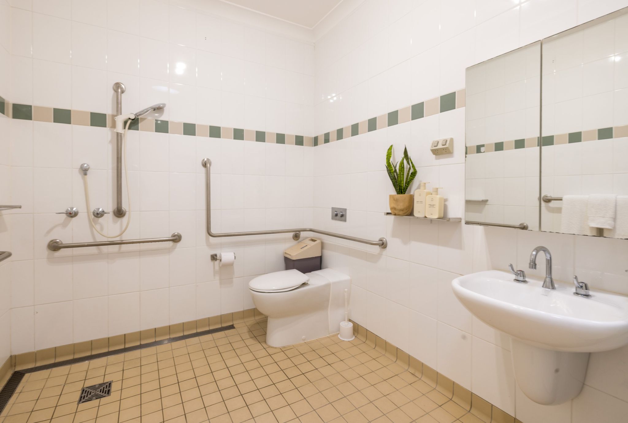 Alternate view-of-accessible-bathroom