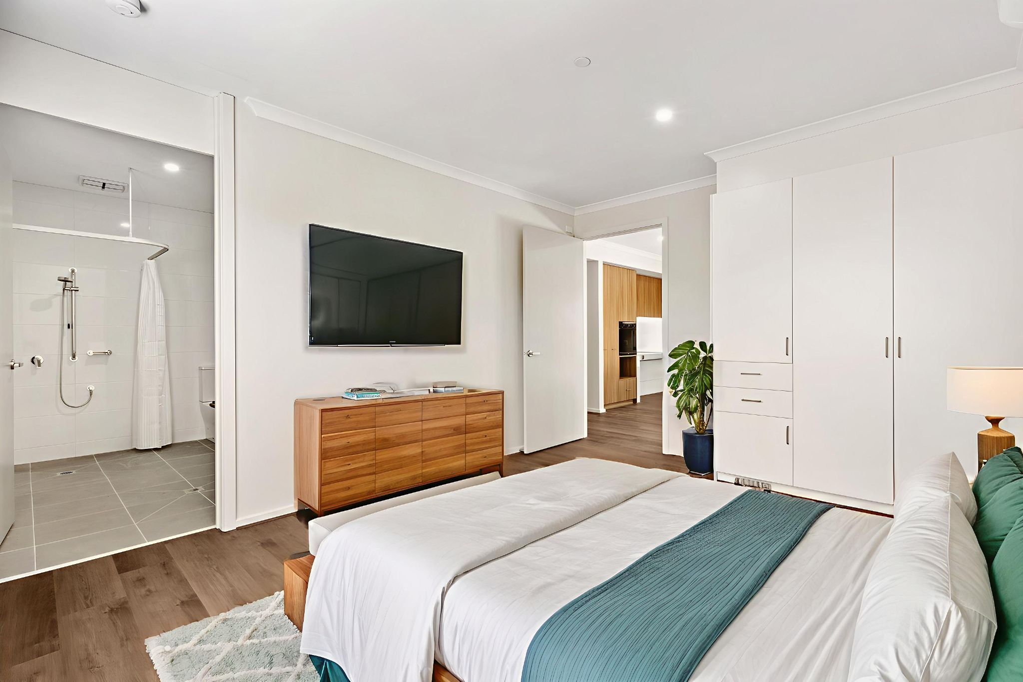 Bedroom-into-Ensuite