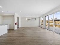 003 Open2view_ID884256-25_Nightmarch_Street