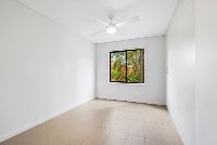 042 Open2view_ID984794-391_Victoria_Road