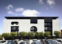 Dandenong Hemmings Side view